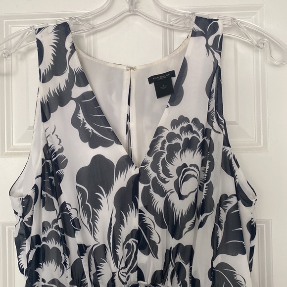 Navy and white light weight midi ann Taylor - Picture 2 of 6